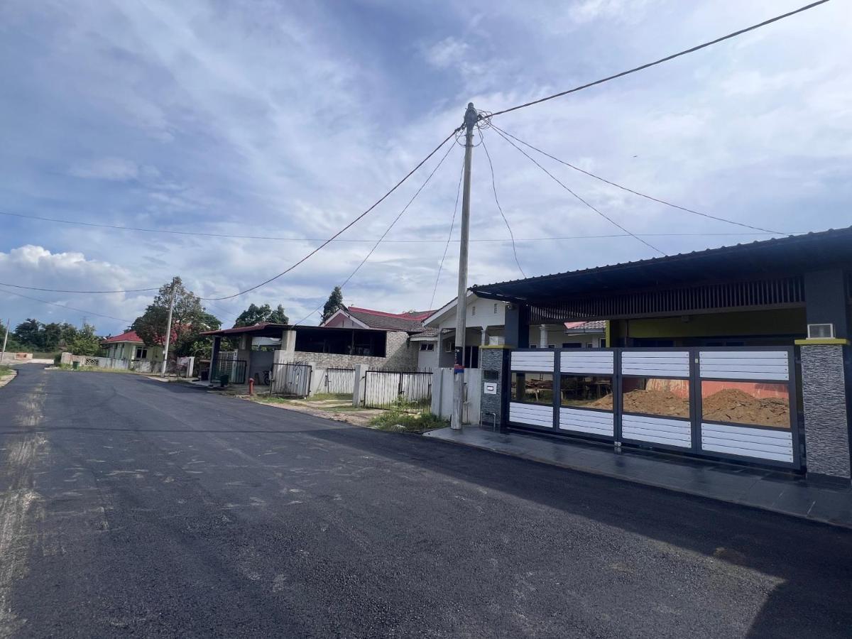 Auranad Guest House Tanah Merah Wifi-Netflix מראה חיצוני תמונה